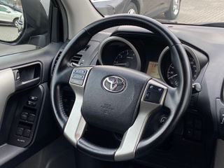 Toyota Land Cruiser Prado foto 8