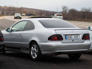 Mercedes CLK-Class foto 2