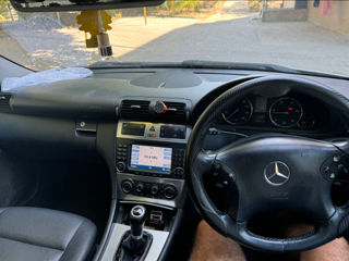 Mercedes C-Class foto 5