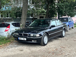 BMW 7 Series foto 3