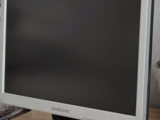 Samsung SyncMaster 720n на 17" foto 1