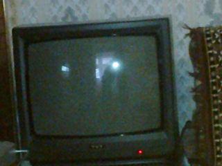 Vind un televizor color de marca TVT foto 2