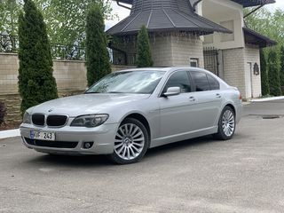 BMW 7 Series foto 1