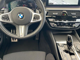 BMW 5 Series foto 10