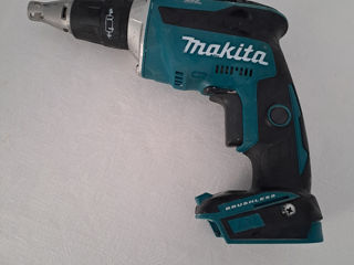 Makita DF9452