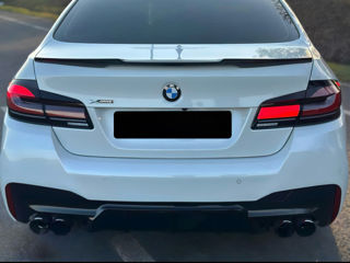 BMW 5 Series foto 6