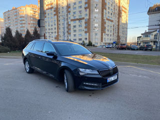 Skoda Superb foto 2