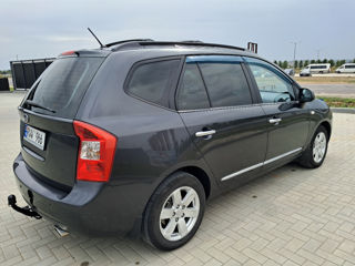 KIA Carens foto 3