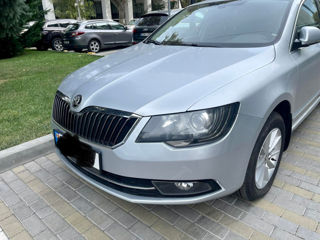 Skoda Superb foto 2