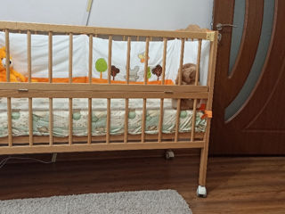 Кроватка детская с матрасом и бортиком