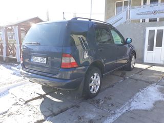 Mercedes ML Class foto 2