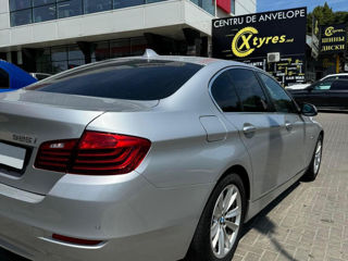 BMW 5 Series foto 9