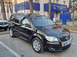 Volkswagen Touran foto 9