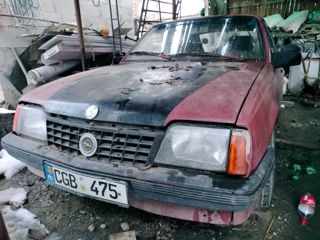 Opel Ascona foto 2