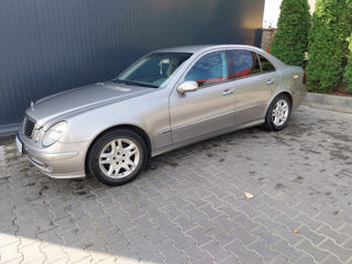 Mercedes E-Class foto 2