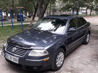 Volkswagen Passat foto 1