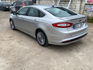 Ford Fusion foto 5