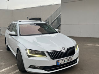 Skoda Superb фото 2