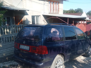 Volkswagen Sharan foto 2