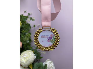 Medalie "Cea Mai Grijulie Bunică"