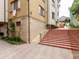 Apartament cu 3 camere, 105 m², Botanica, Chișinău foto 20