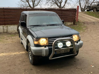 Mitsubishi Pajero foto 3