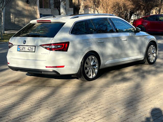 Skoda Superb foto 6