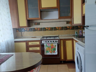 3-комн. кв., 54 м², 1/4 эт.