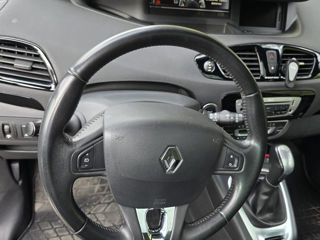 Renault Grand Scenic foto 6