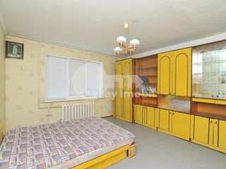 Apartament cu o cameră, str. Costiujeni, Botanica 120 € ! foto 2