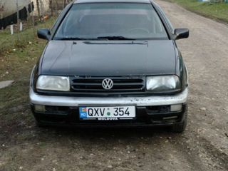 Volkswagen Vento foto 2