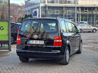 Volkswagen Touran foto 6