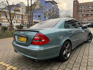 Mercedes E-Class foto 4