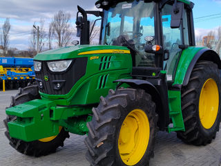 John Deere 6125M foto 3