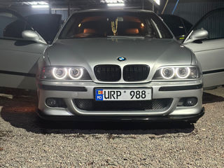 BMW 5 Series foto 5