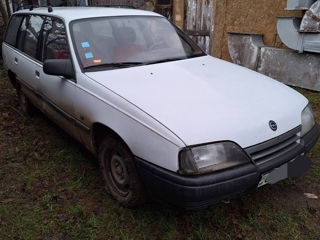 Opel Omega foto 2