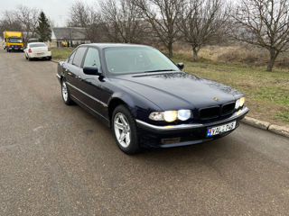 BMW 7 Series foto 7