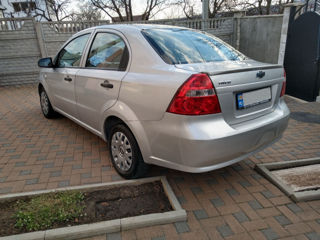 Chevrolet Aveo foto 3