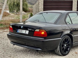 BMW 7 Series foto 6