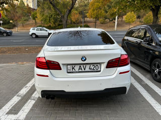 BMW 5 Series foto 3