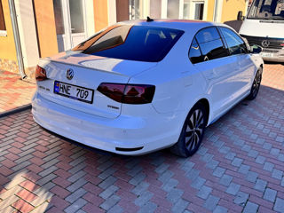 Volkswagen Jetta foto 6