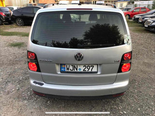 Volkswagen Touran foto 4