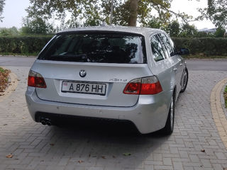 BMW 5 Series Touring foto 4