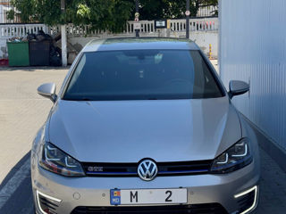 Volkswagen Golf foto 1