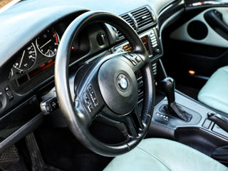 BMW 5 Series foto 10