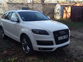 Audi Q7 foto 1