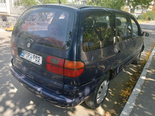 Volkswagen Sharan foto 4