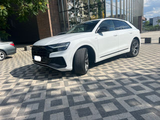 Audi Q8 foto 3