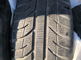 Шины 205/55 r16 2 Michelin и 2 Toyo зимние foto 2