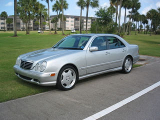 Se dezmembreaza Mercedes W210 55 AMG foto 1